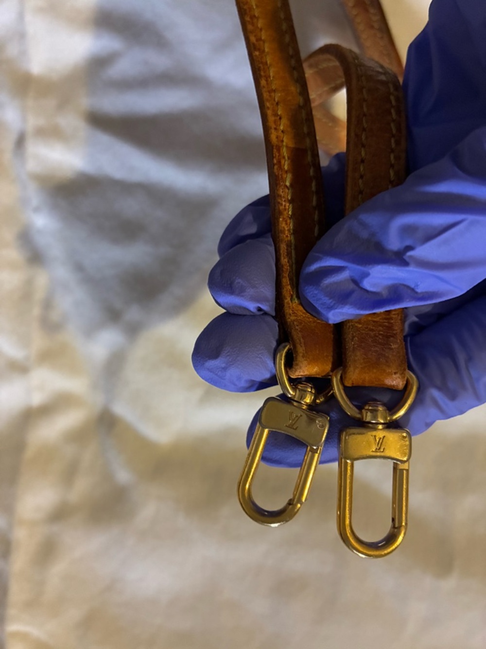Louis Vuitton Monogram Pochette with crossbody strap - Picture 10 of 11